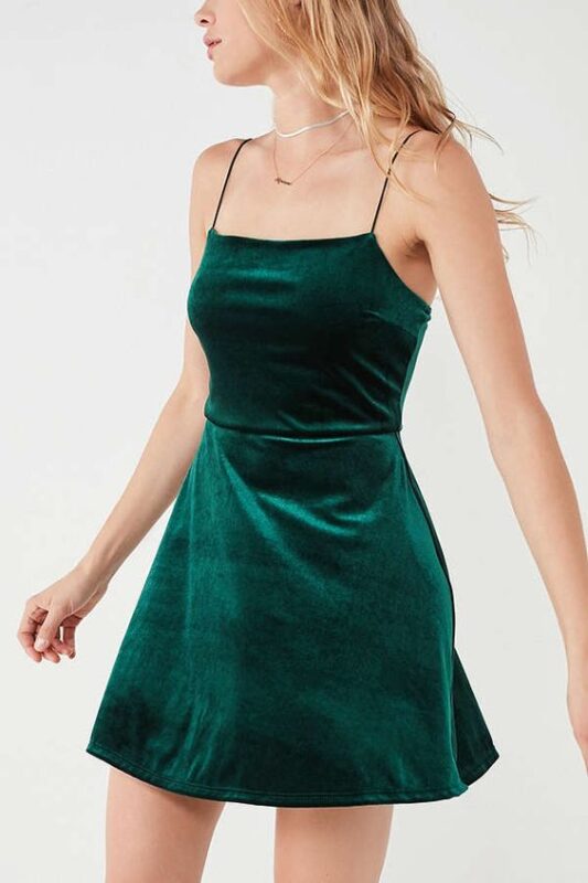 vestido corto verde esmeralda terciopelo